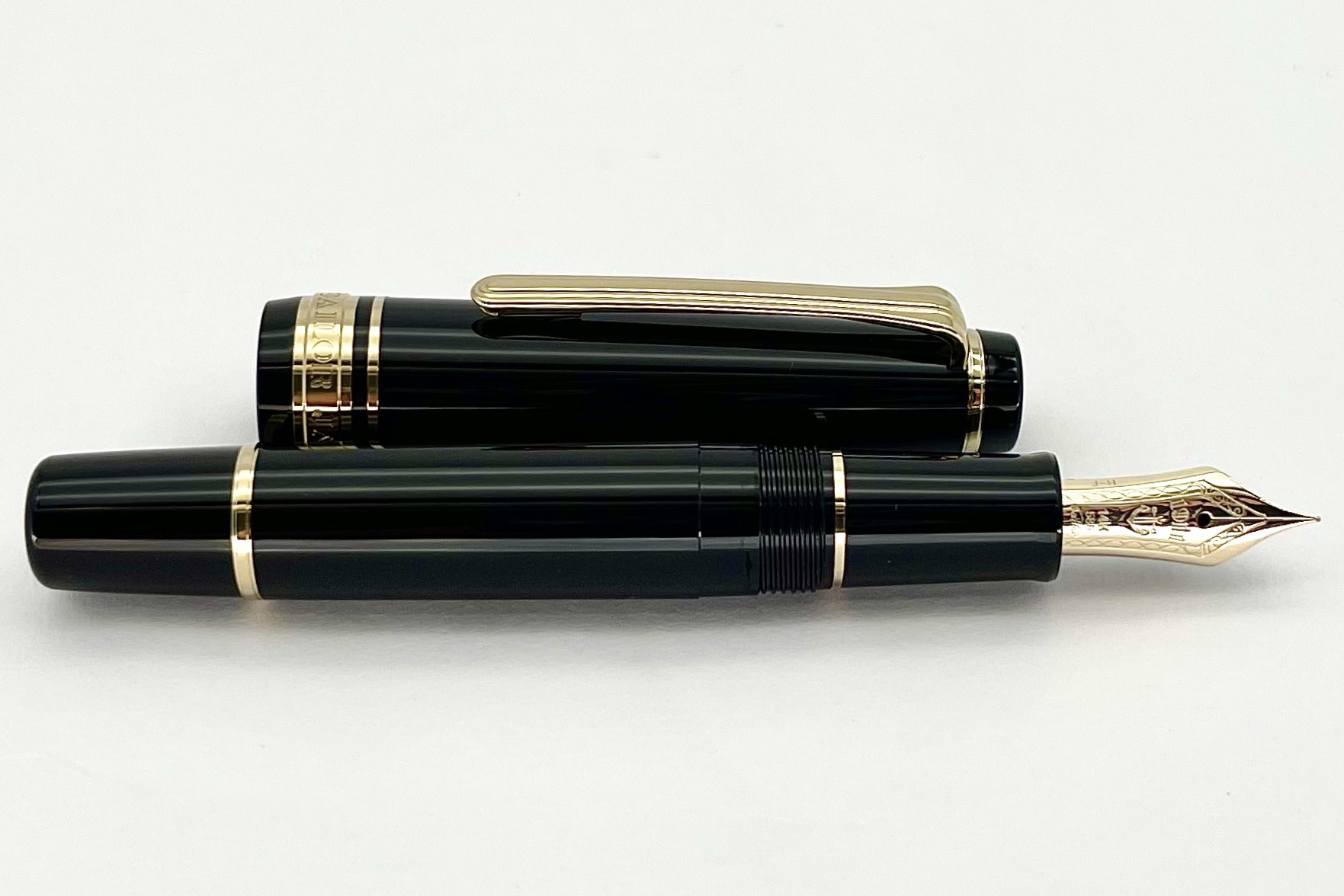 SailorProgearSlimMiniBlackGTFountainPen_H